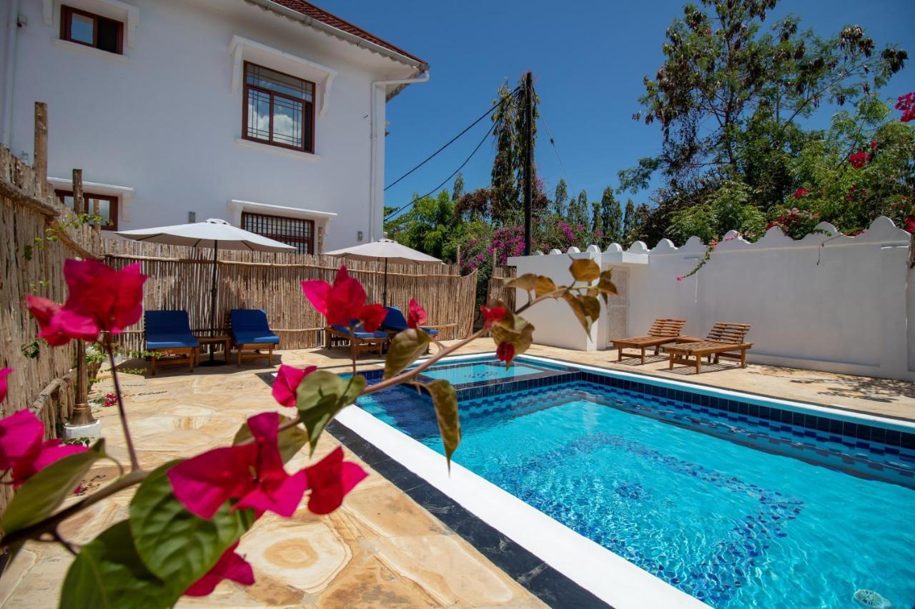 Sunny Palms Beach Bungalows Uroa Exteriér fotografie
